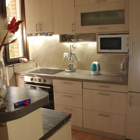 Apartamento Dobrinja-airport